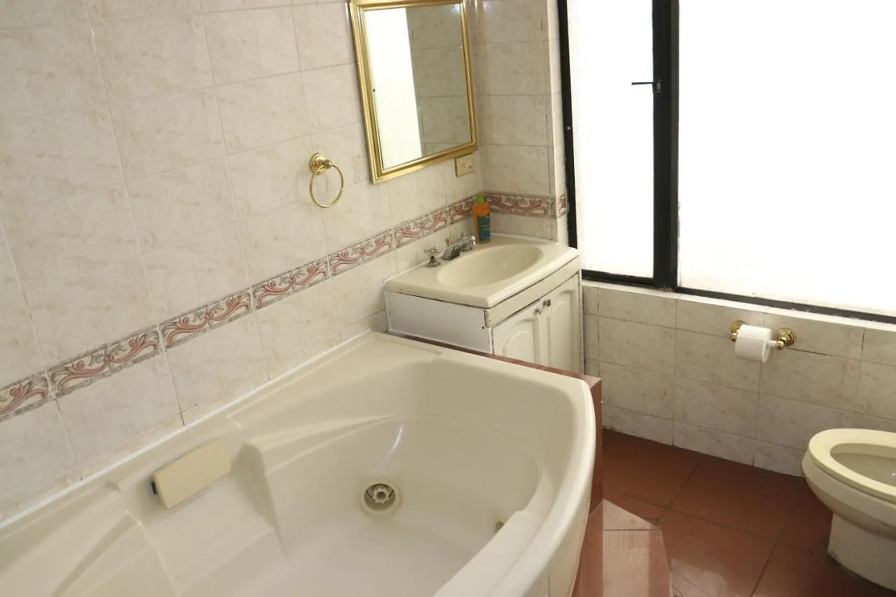 Hermosa Vista - A 10 Min Del Centro Historico X 6 Personas Apartment Quito 0*,  Ecuador
